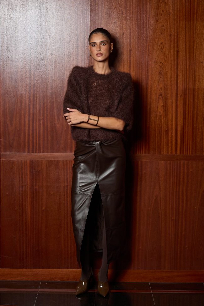 AŻUROWY SWETER Z MOHERU RUGBY CHOCOLATE