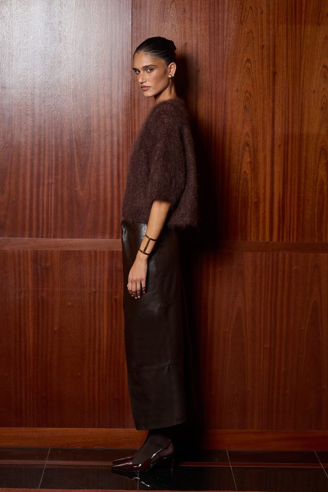 AŻUROWY SWETER Z MOHERU RUGBY CHOCOLATE