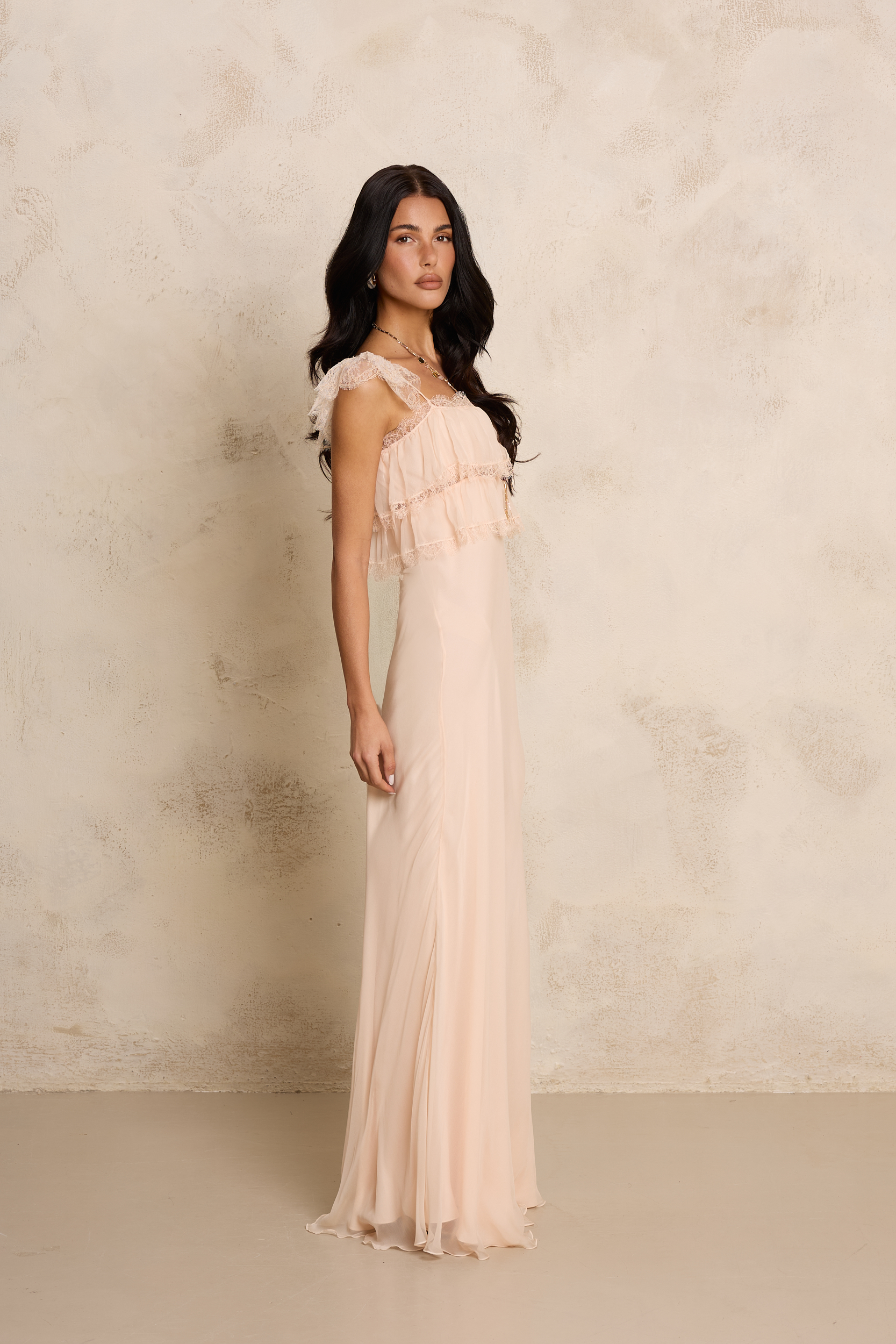 KOMBINEZON Z JEDWABIU I FRANCUSKIEJ KORONKI CHANTELL KOMBINEZON Z JEDWABIU I FRANCUSKIEJ KORONKI CHANTELL