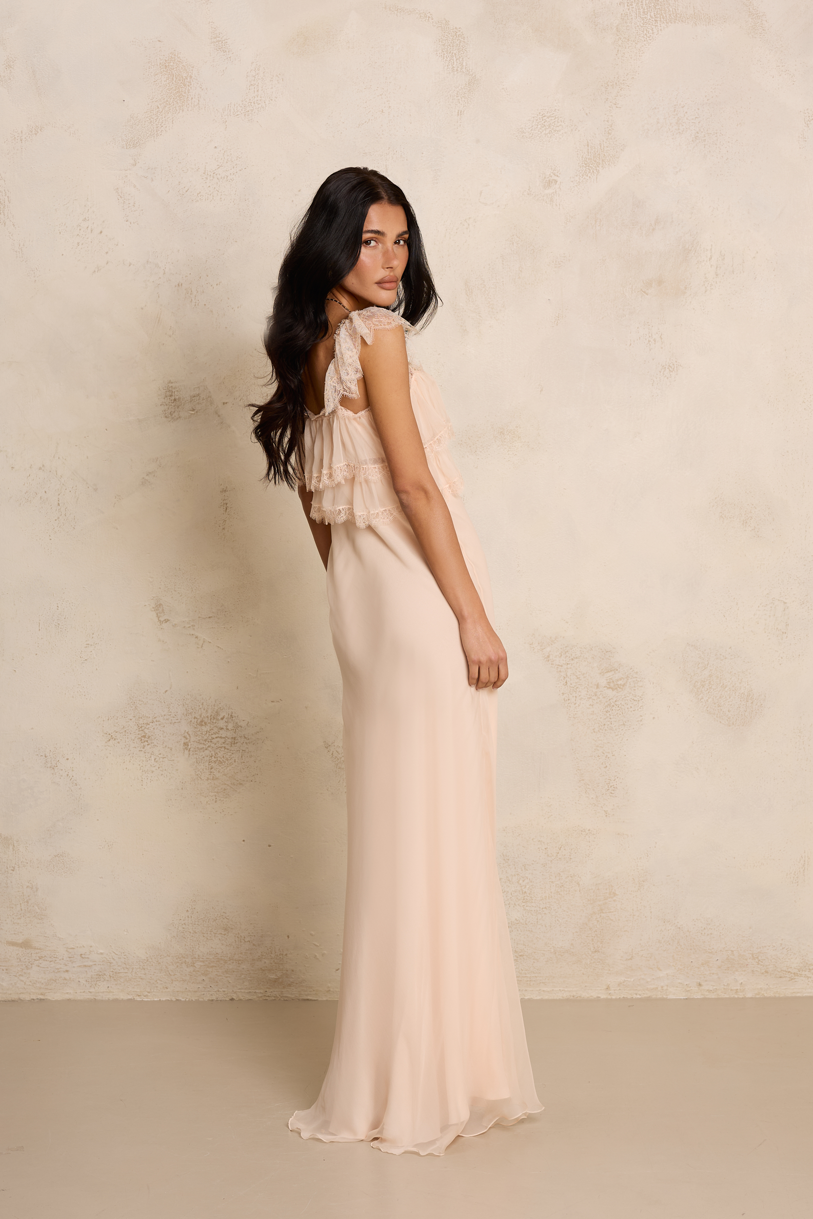 KOMBINEZON Z JEDWABIU I FRANCUSKIEJ KORONKI CHANTELL KOMBINEZON Z JEDWABIU I FRANCUSKIEJ KORONKI CHANTELL